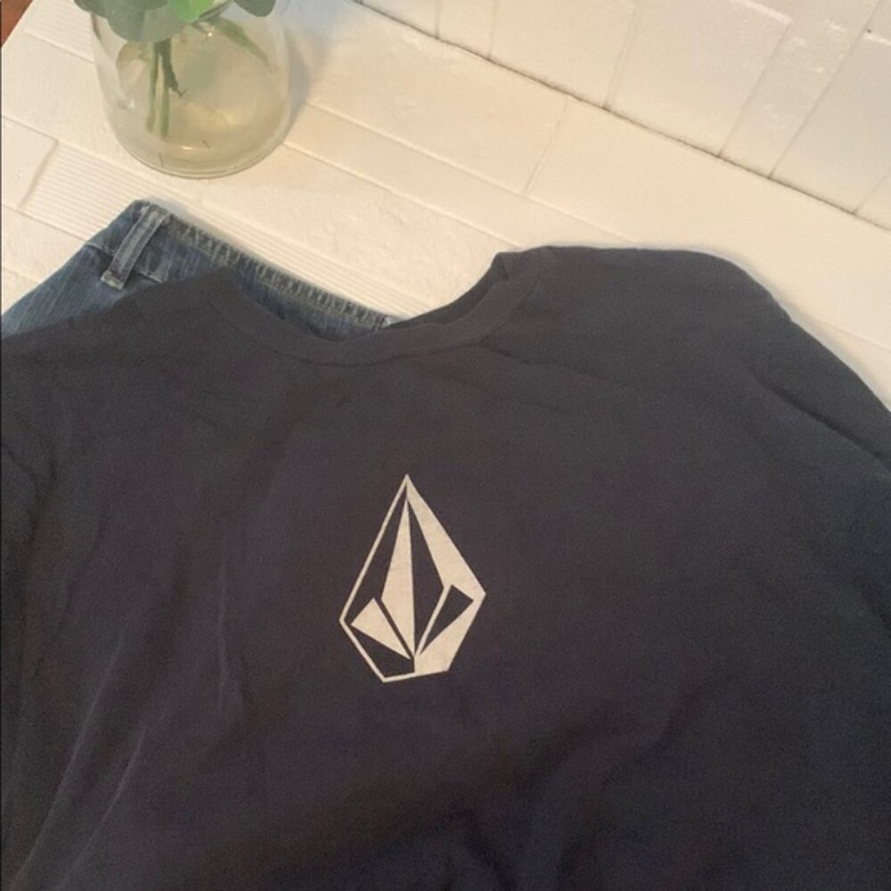Volcom jeans and T-shirt set - Picture 6 of 7